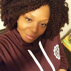 Meet your Posher, Angie